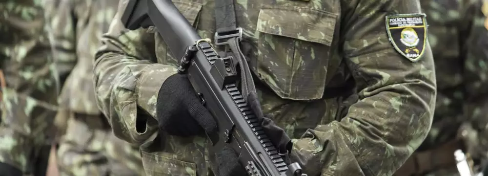 Aposentadoria Militar - Por que Eles Estão Fora da Reforma?  