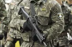 Aposentadoria Militar - Por que Eles Estão Fora da Reforma? Aposentadoria Militar - Por que Eles Estão Fora da Reforma?