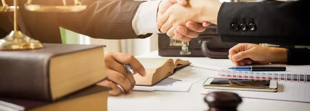 Modelo de Contrato de Assessoria Jurídica  